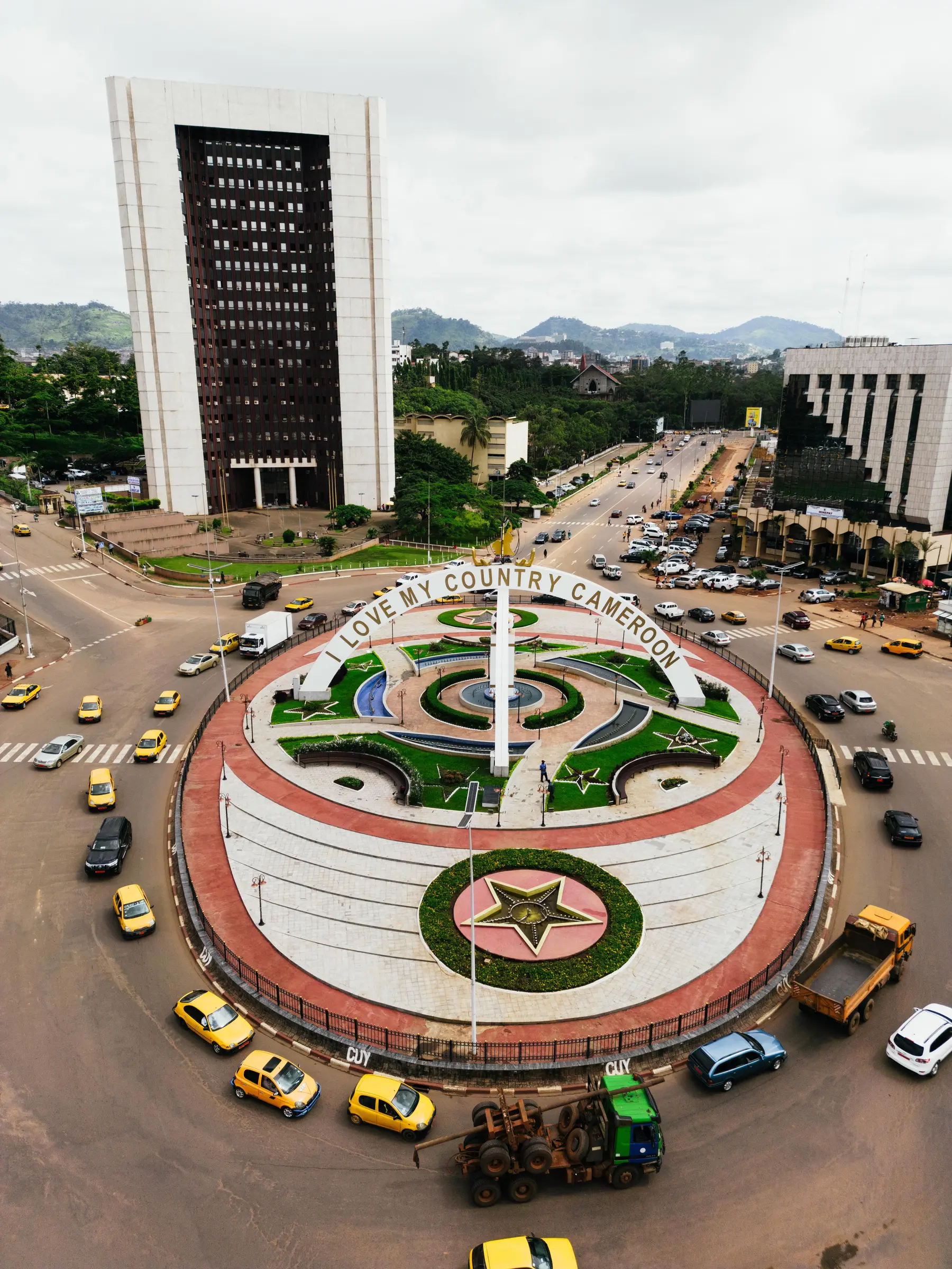 Kamerun – Afrika v miniatuře, deštné pralesy a gorily