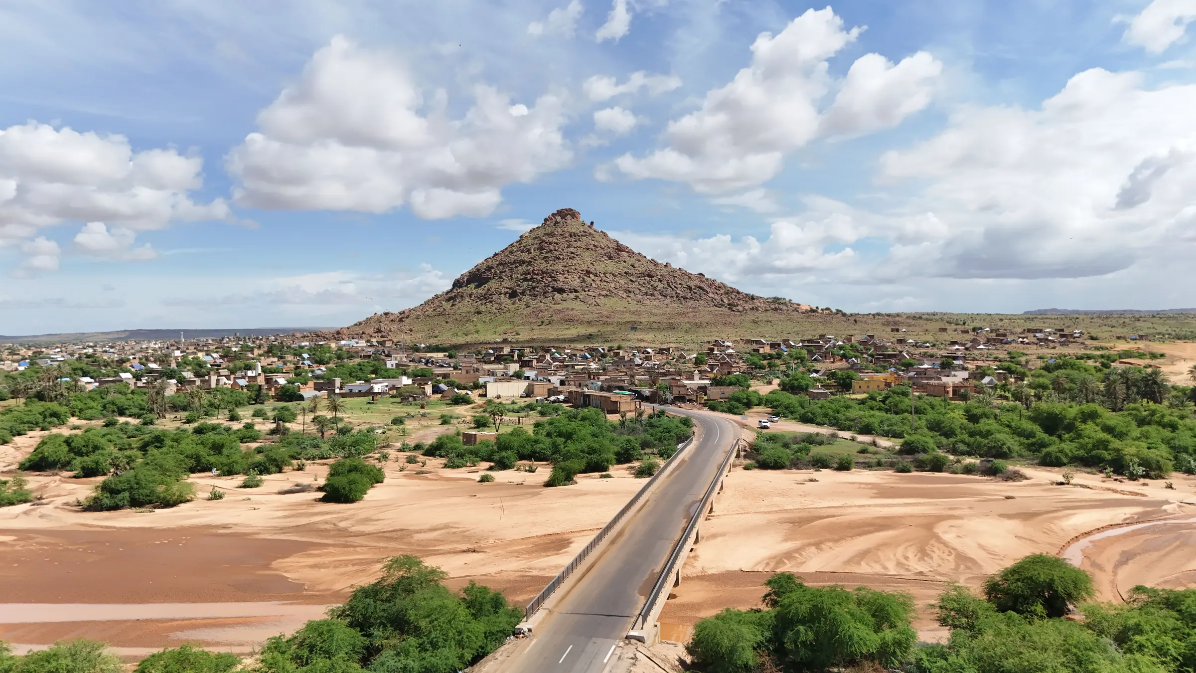 Mali – hliněná architektura Sahelu