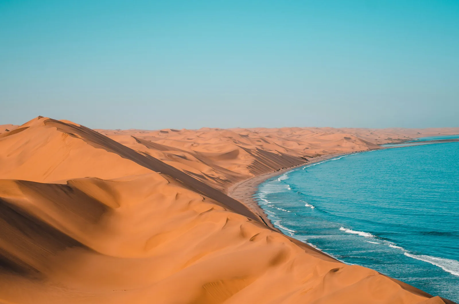 Namibie – divoká příroda a červené duny Sossusvlei