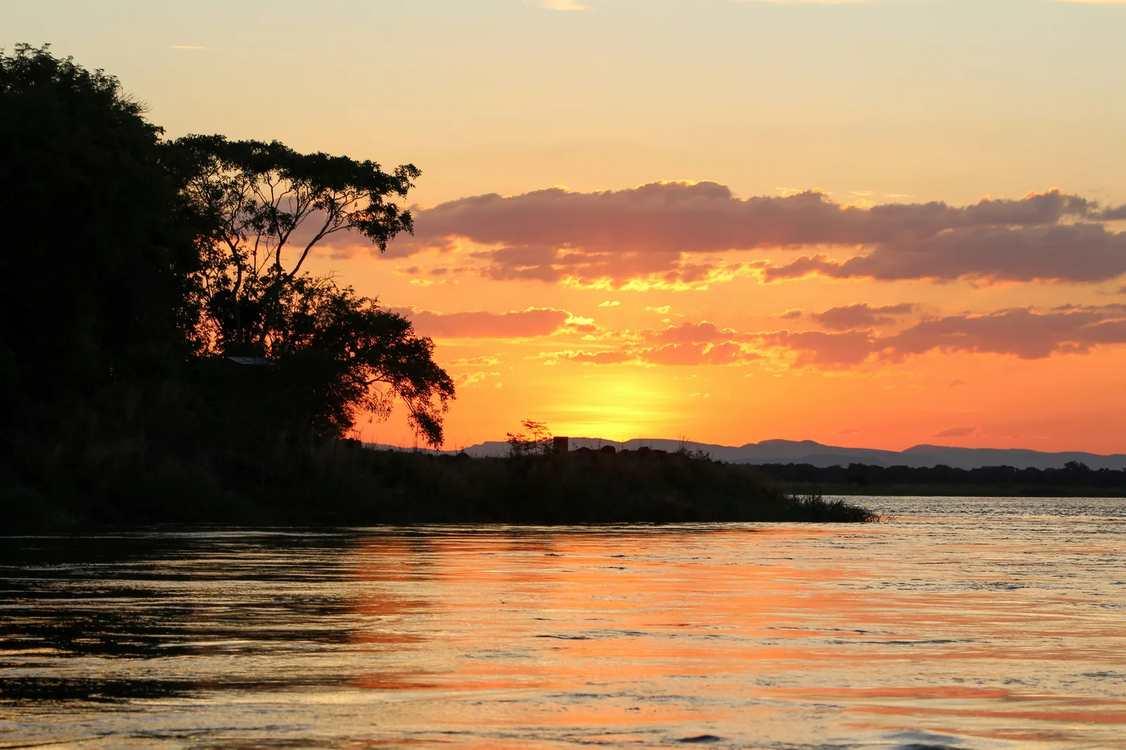 Namibie a Botswana – divočina podél řeky Zambezi